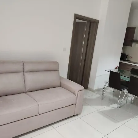 Appartement Hampton Court, Block C, N.2 *